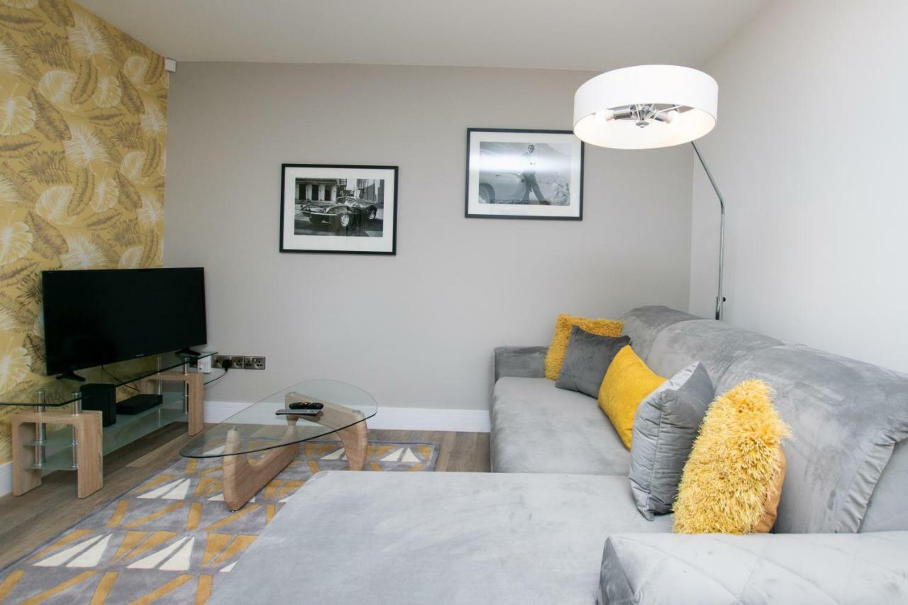 Rowan Tree - Your Apartament *