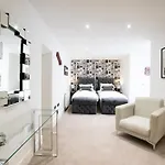Rowan Tree - Your Apartment